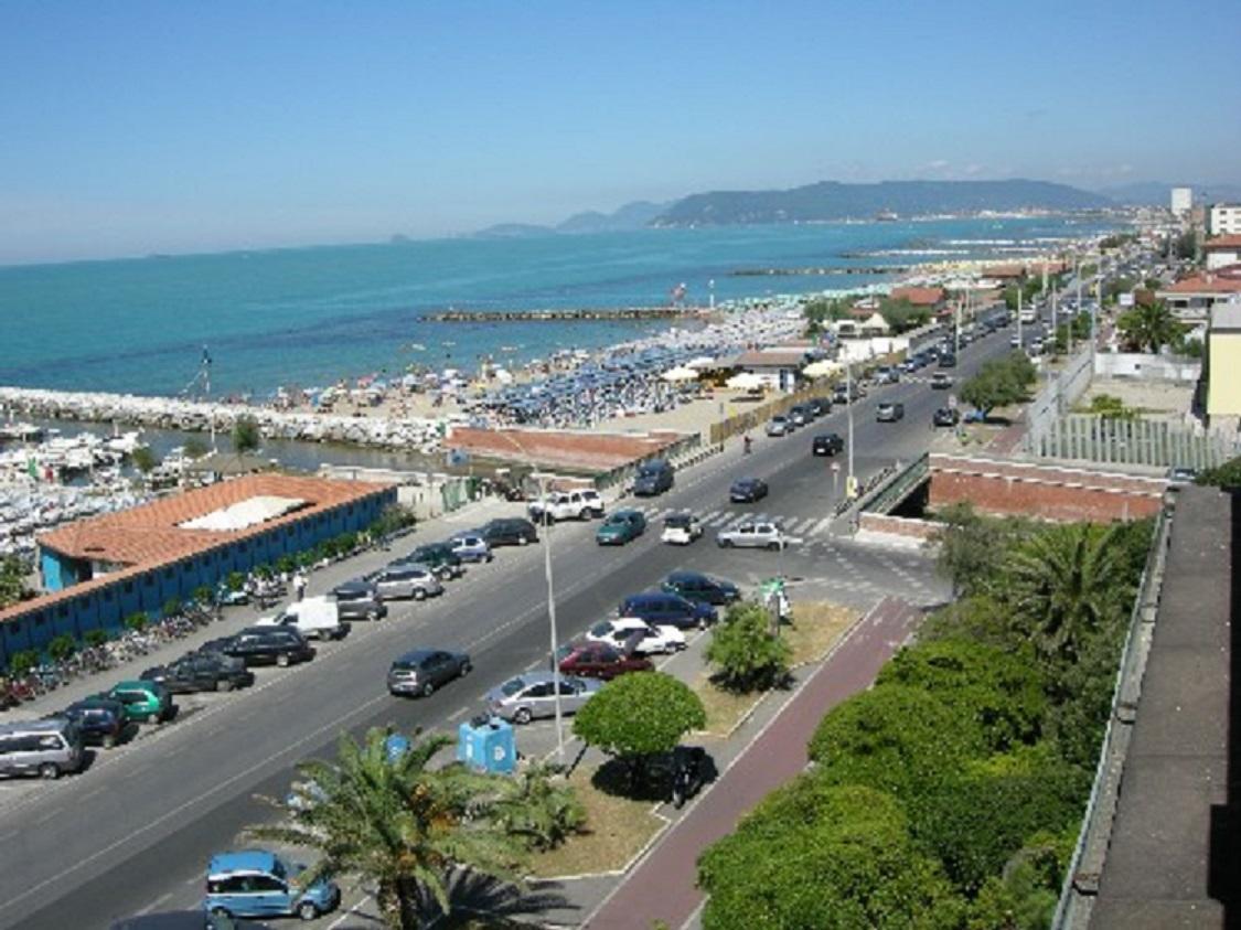 Casamare Gianluca Apartment Марина ди Маса Екстериор снимка